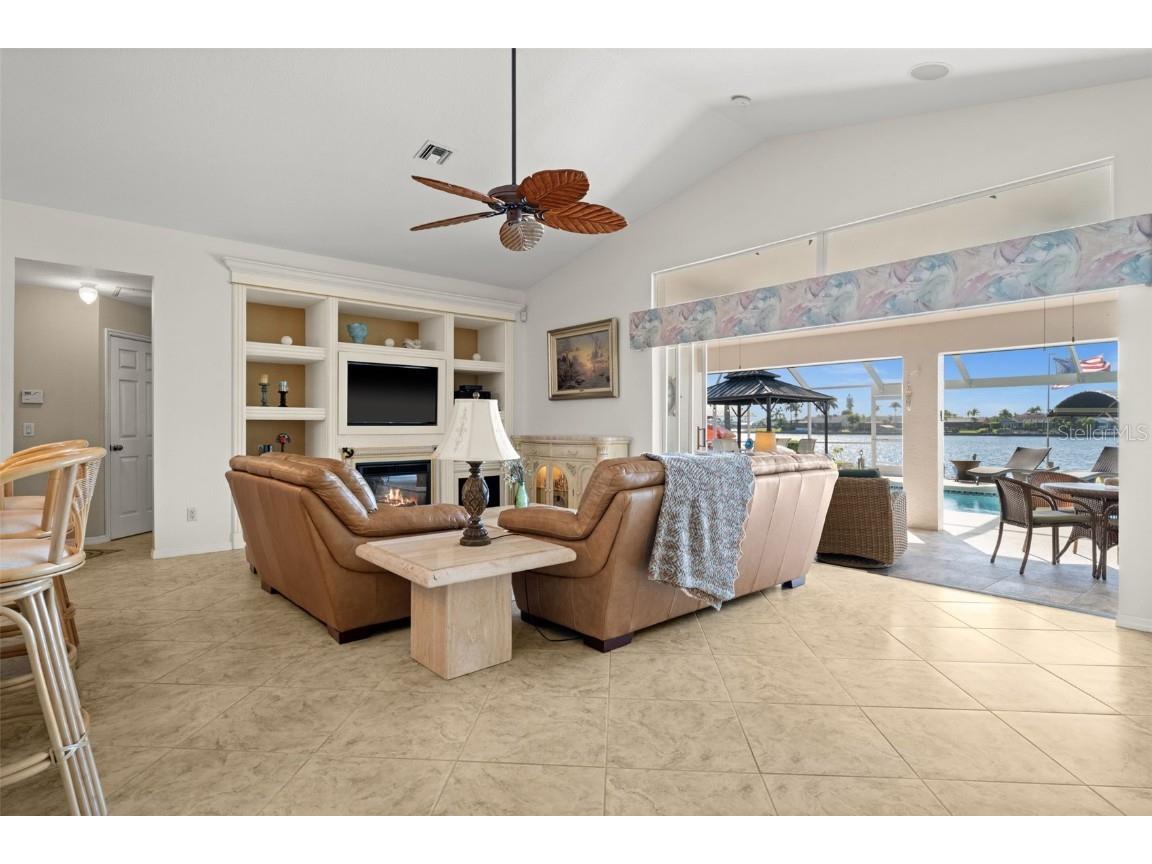 626 Cape Coral Parkway W Cape Coral FL 33914 - Thunderbird Lake C7518498 image9