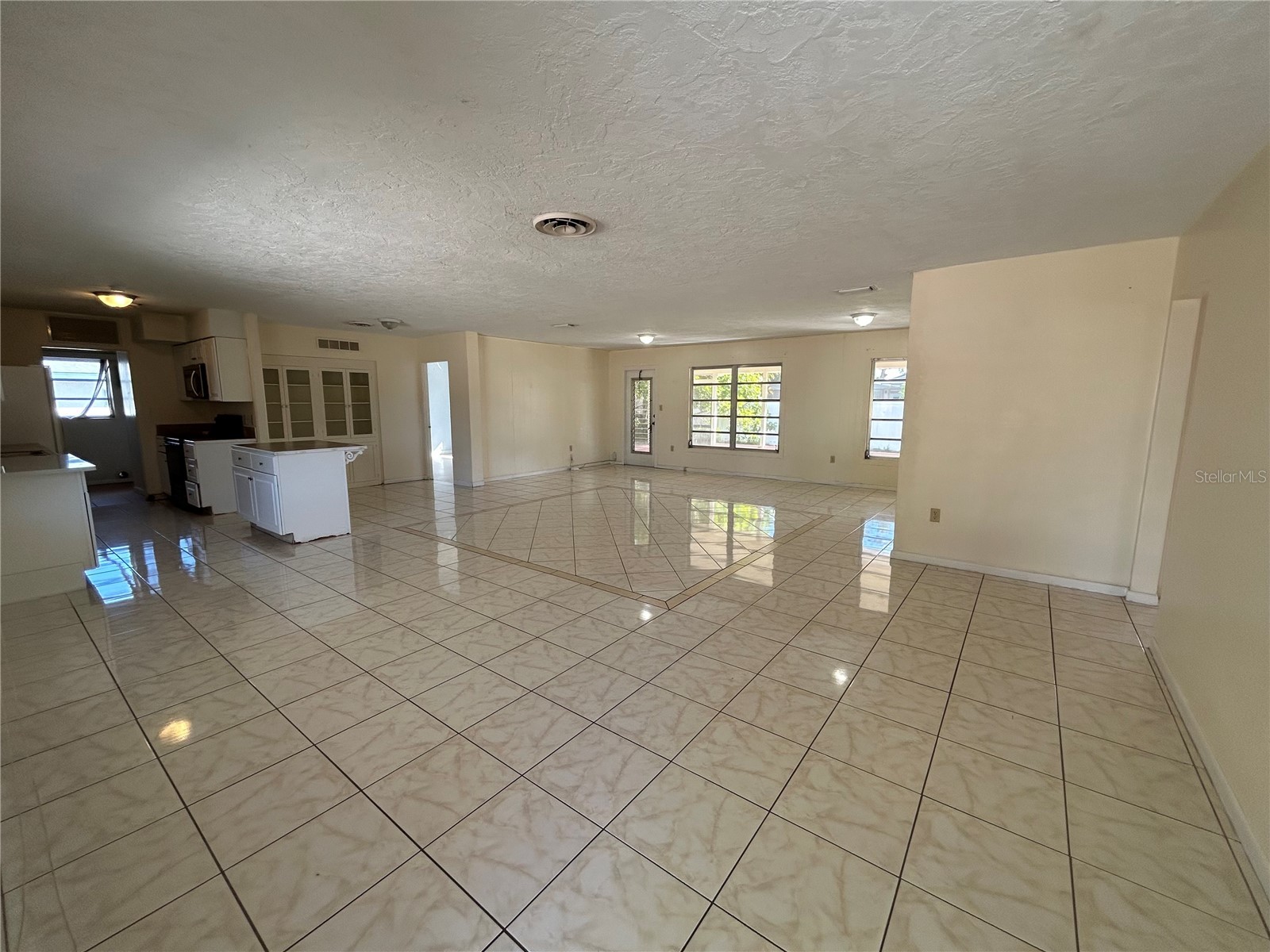 626 Chevy Chase Drive Sarasota FL 34243 A4661459 image6