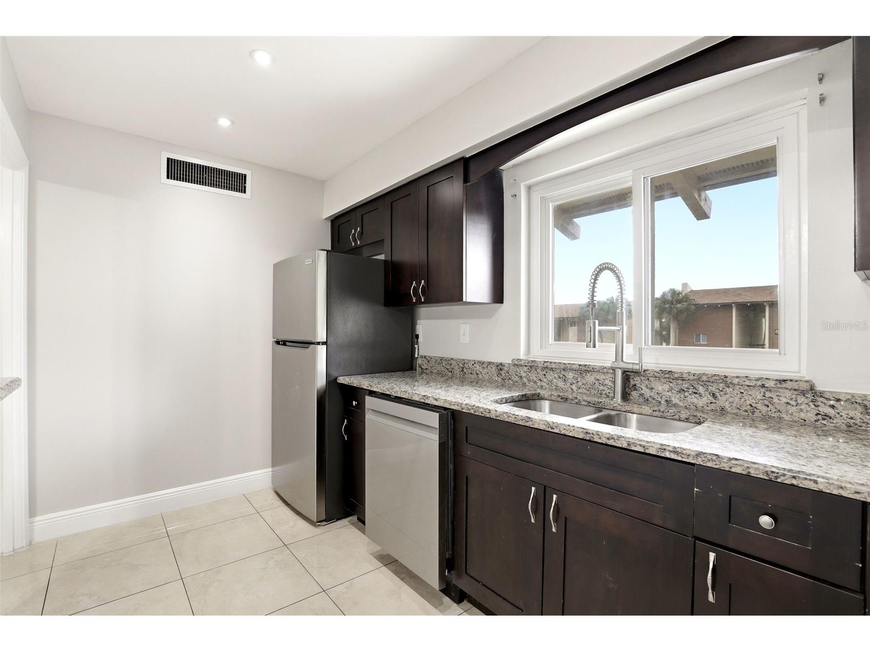 626 Orange Drive #243 Altamonte Springs FL 32701 - LAKE ORIENTA O6394508 image17