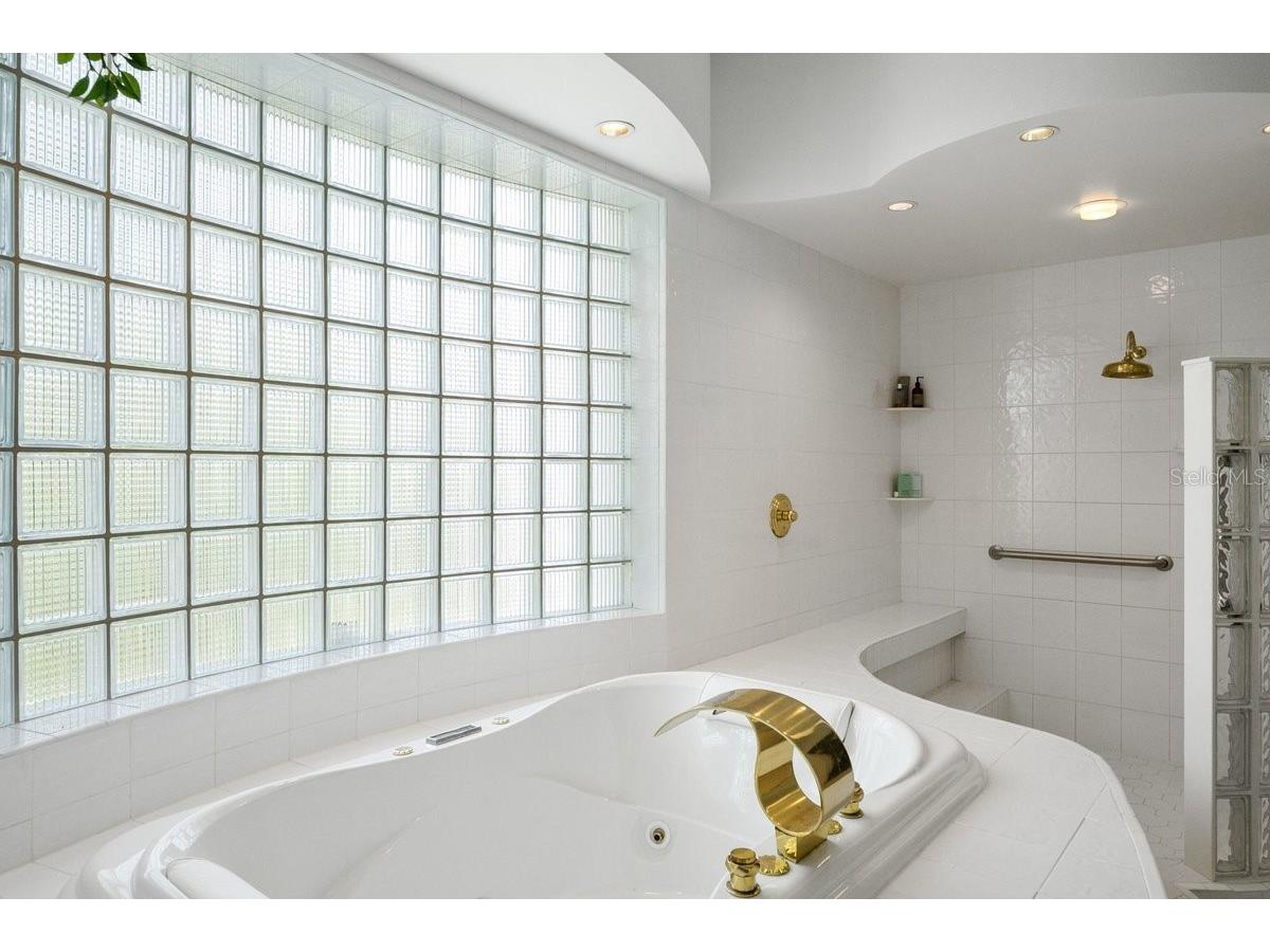 626 Riverside Drive Ormond Beach FL 32176 V4949479 image36