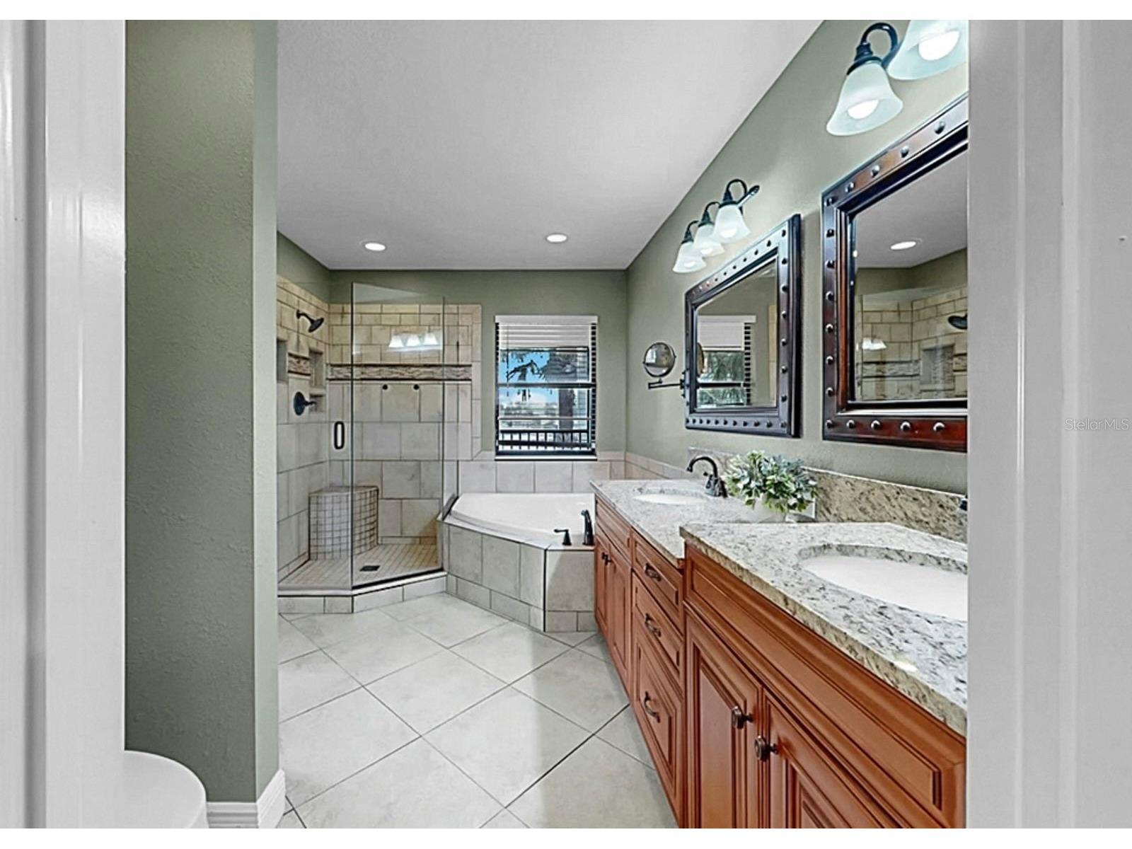 626 Yardarm Drive #13 Apollo Beach FL 33572 TB8489449 image63