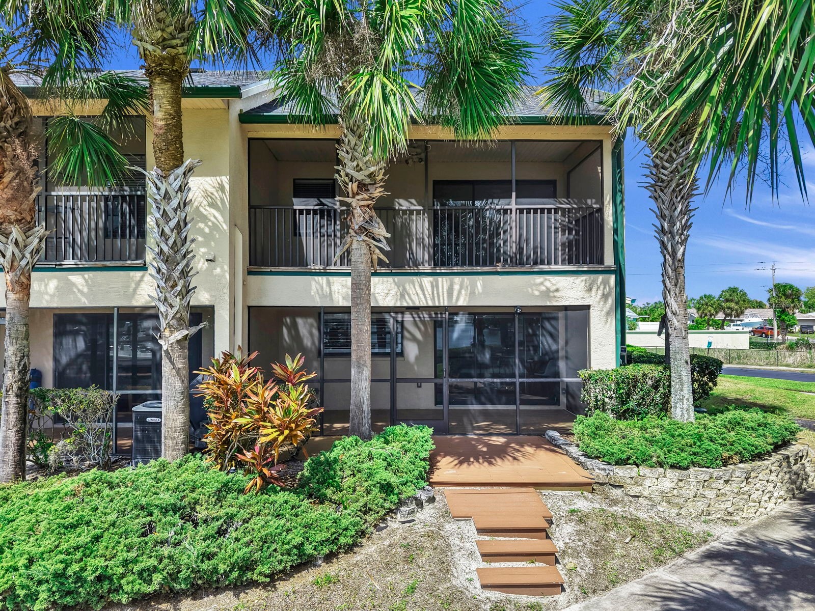 626 Yardarm Drive #13 Apollo Beach FL 33572 TB8489449 image86