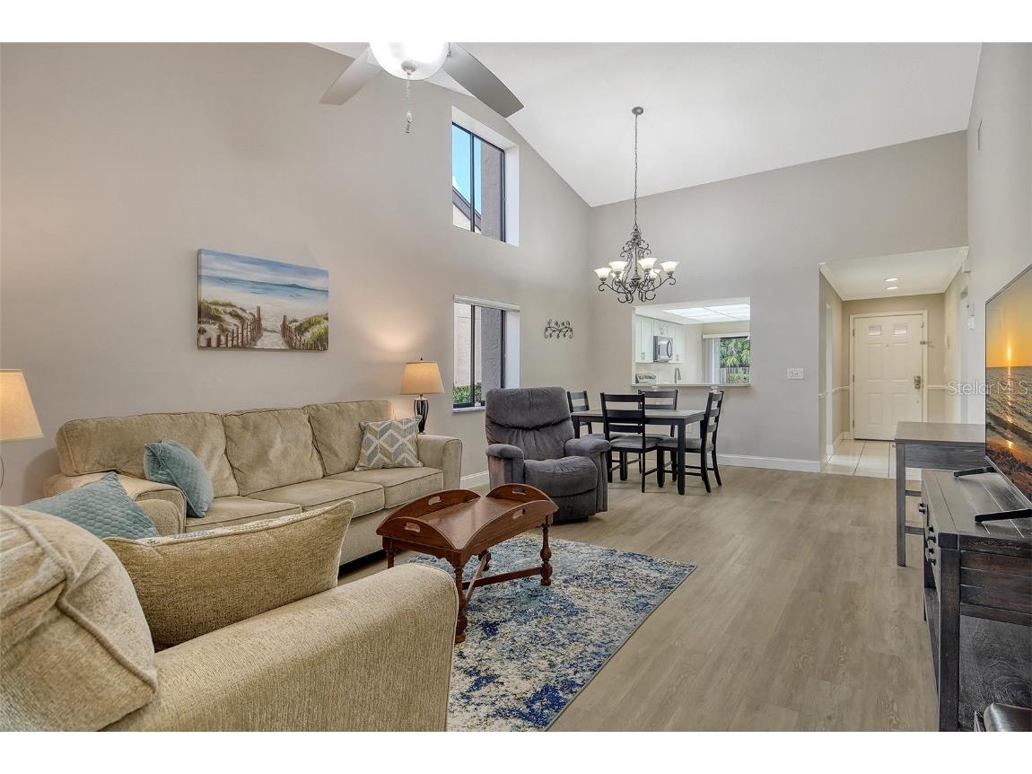 6261 Timber Lake Drive #F6 Sarasota FL 34243 A4669385 image10