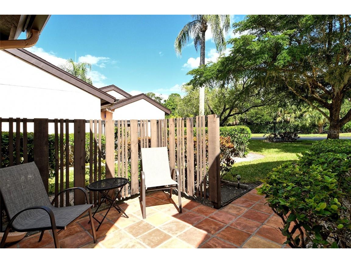 6261 Timber Lake Drive #F6 Sarasota FL 34243 A4669385 image3