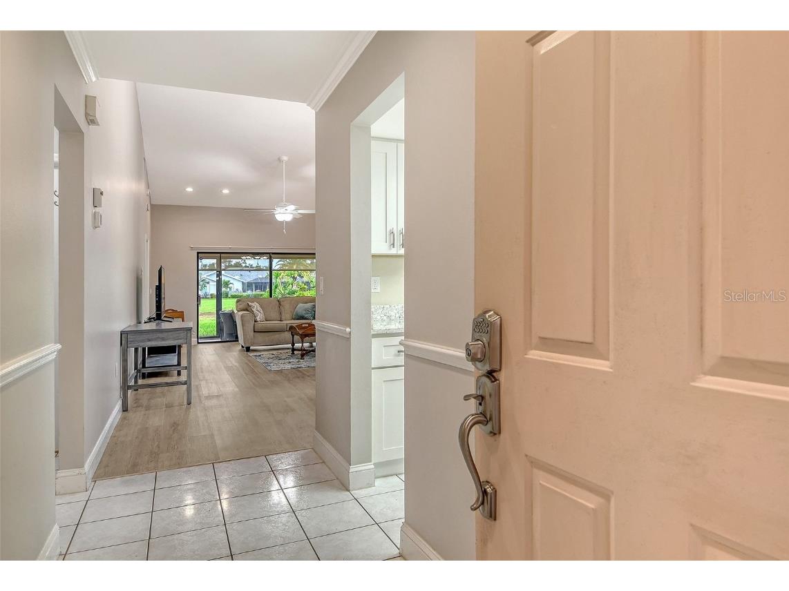 6261 Timber Lake Drive #F6 Sarasota FL 34243 A4669385 image5