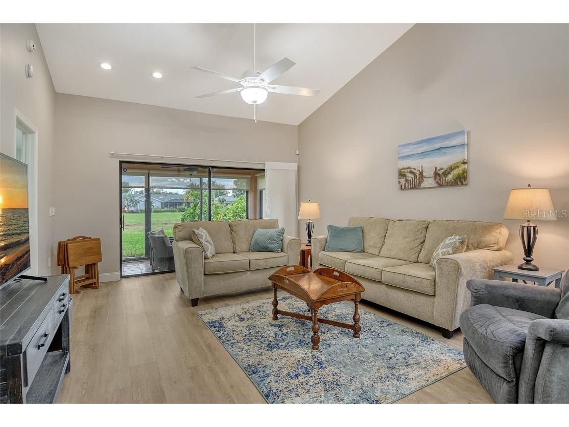 6261 Timber Lake Drive #F6 Sarasota FL 34243 A4669385 image9