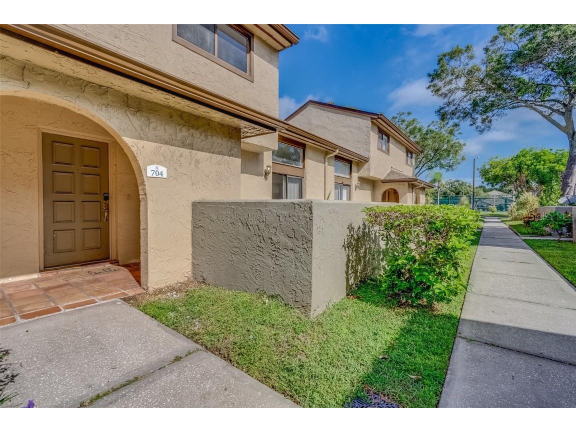 6262 142nd Avenue N #704 Clearwater FL 33760 L4940159 image1