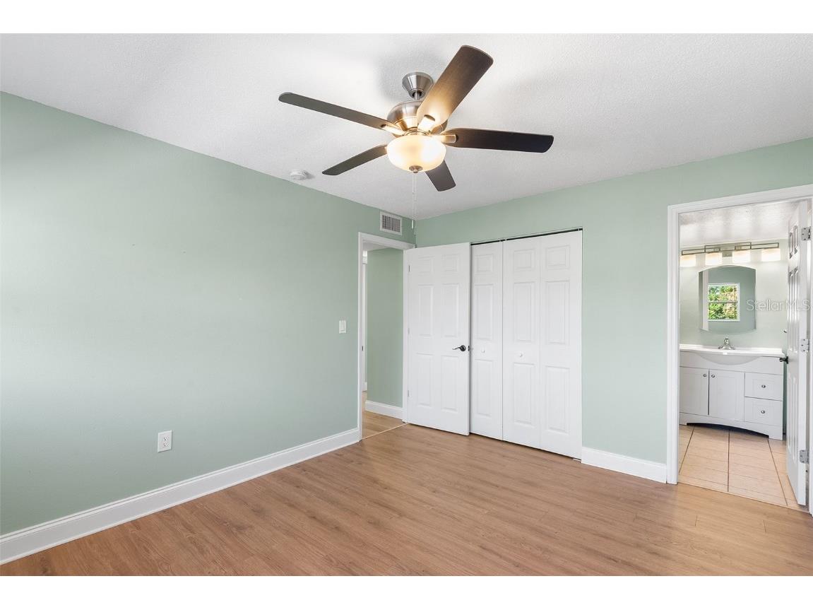 6262 Emerson Avenue S #21 Saint Petersburg FL 33707 O6361143 image9