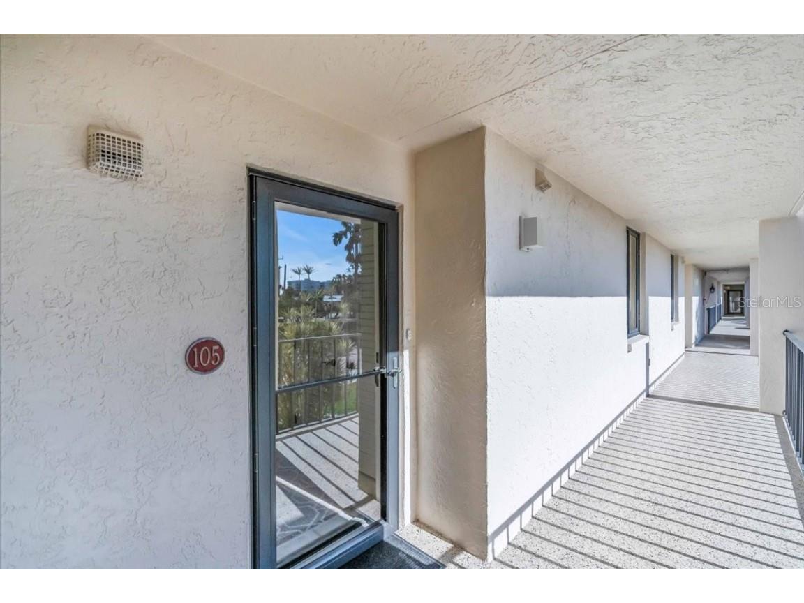 6263 Midnight Pass Road #105 Sarasota FL 34242 A4639407 image2