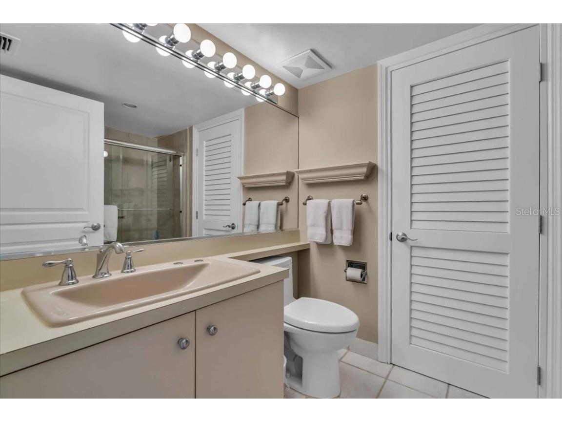 6263 Midnight Pass Road #105 Sarasota FL 34242 A4639407 image22