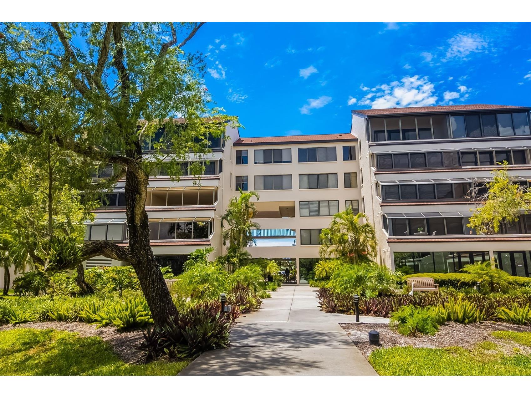 6263 Midnight Pass Road #403 Sarasota FL 34242 A4698972 image46
