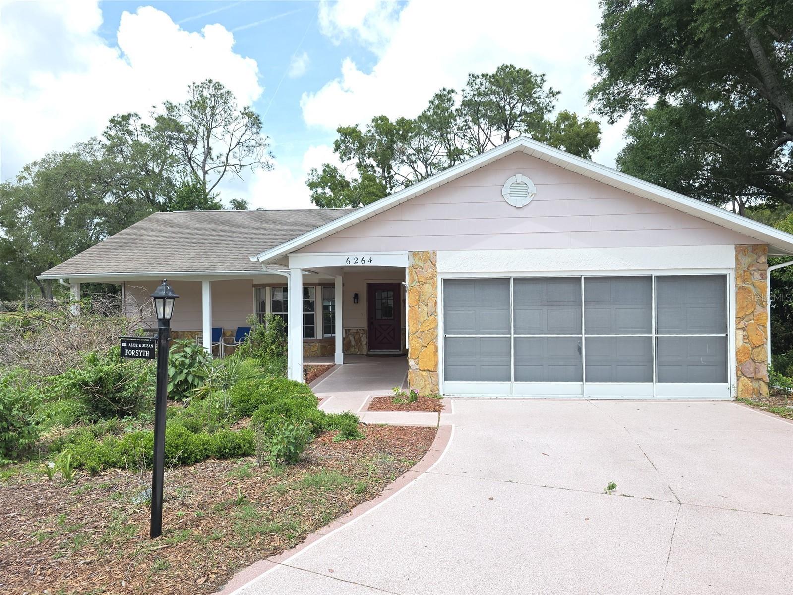 6264 Darien Way Spring Hill FL 34606 W7885298 image1