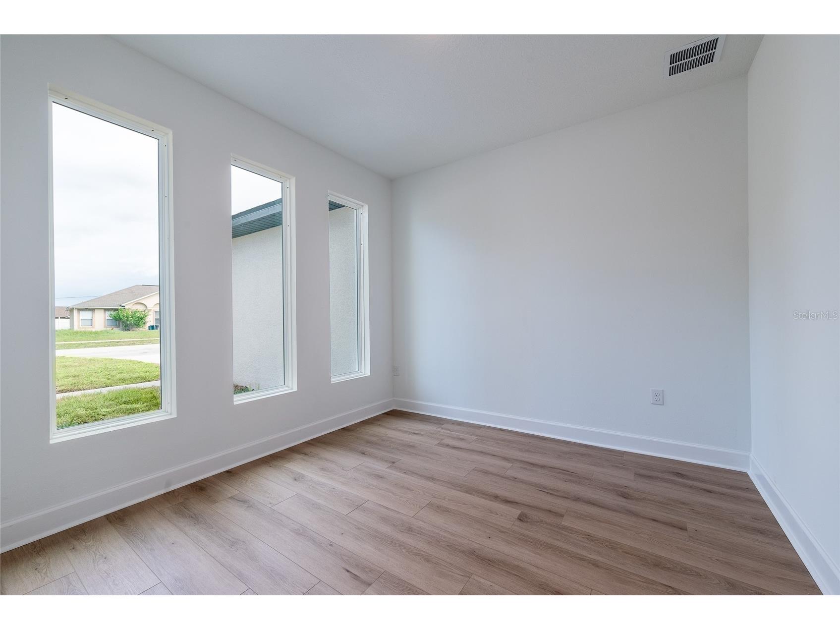 6265 Skyview Drive North Port FL 34291 O6399118 image17