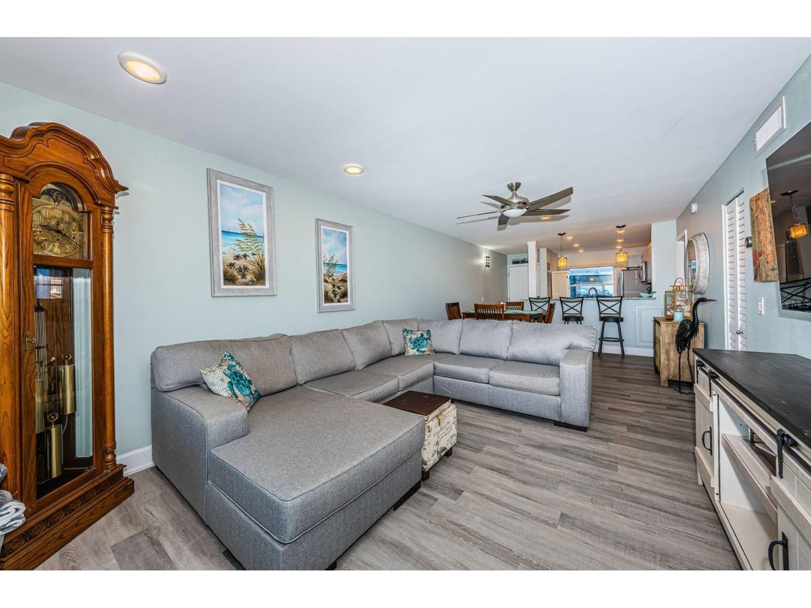 6265 Sun Boulevard #309 Saint Petersburg FL 33715 TB8473695 image4
