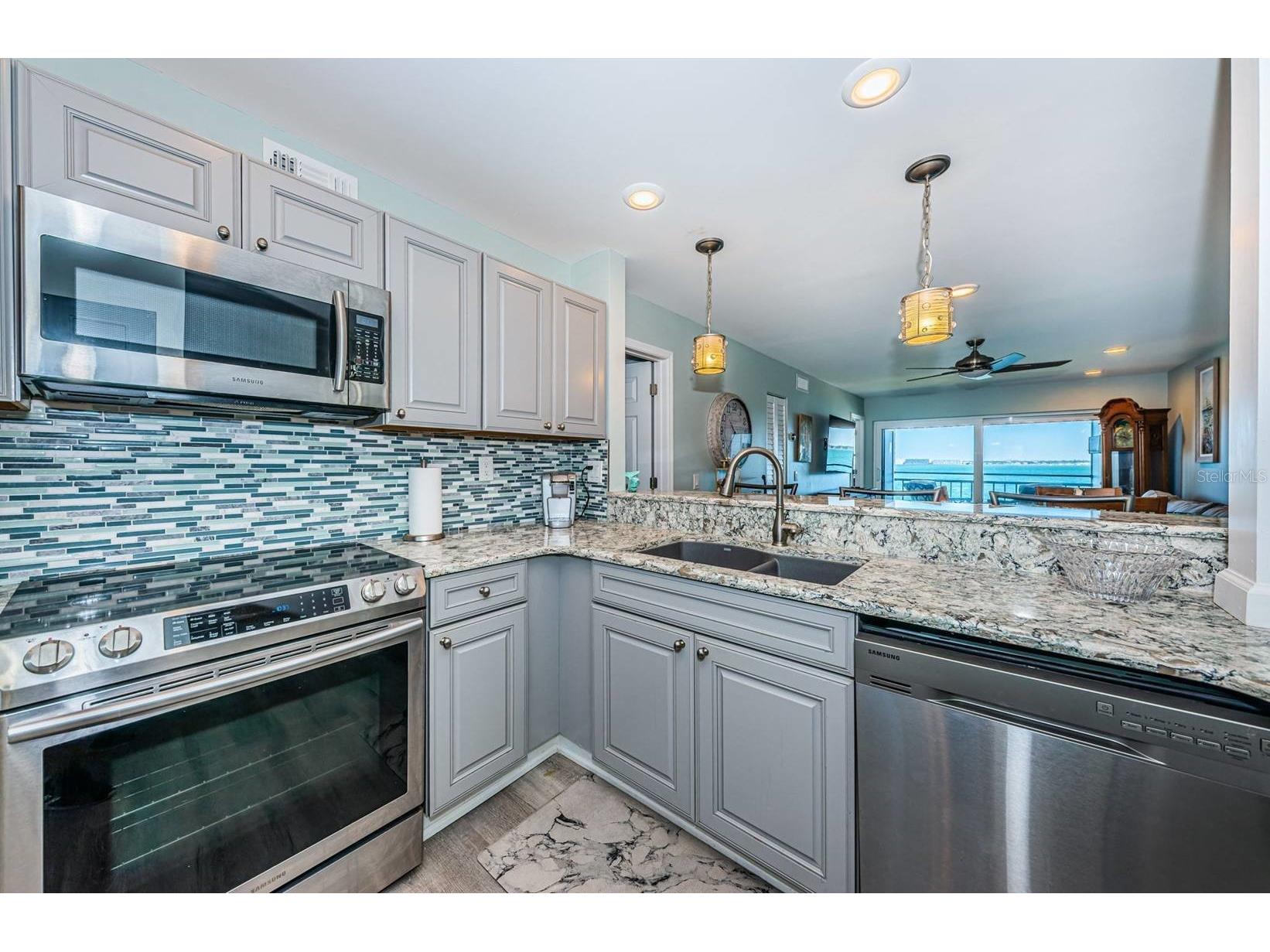6265 Sun Boulevard #309 Saint Petersburg FL 33715 TB8473695 image5