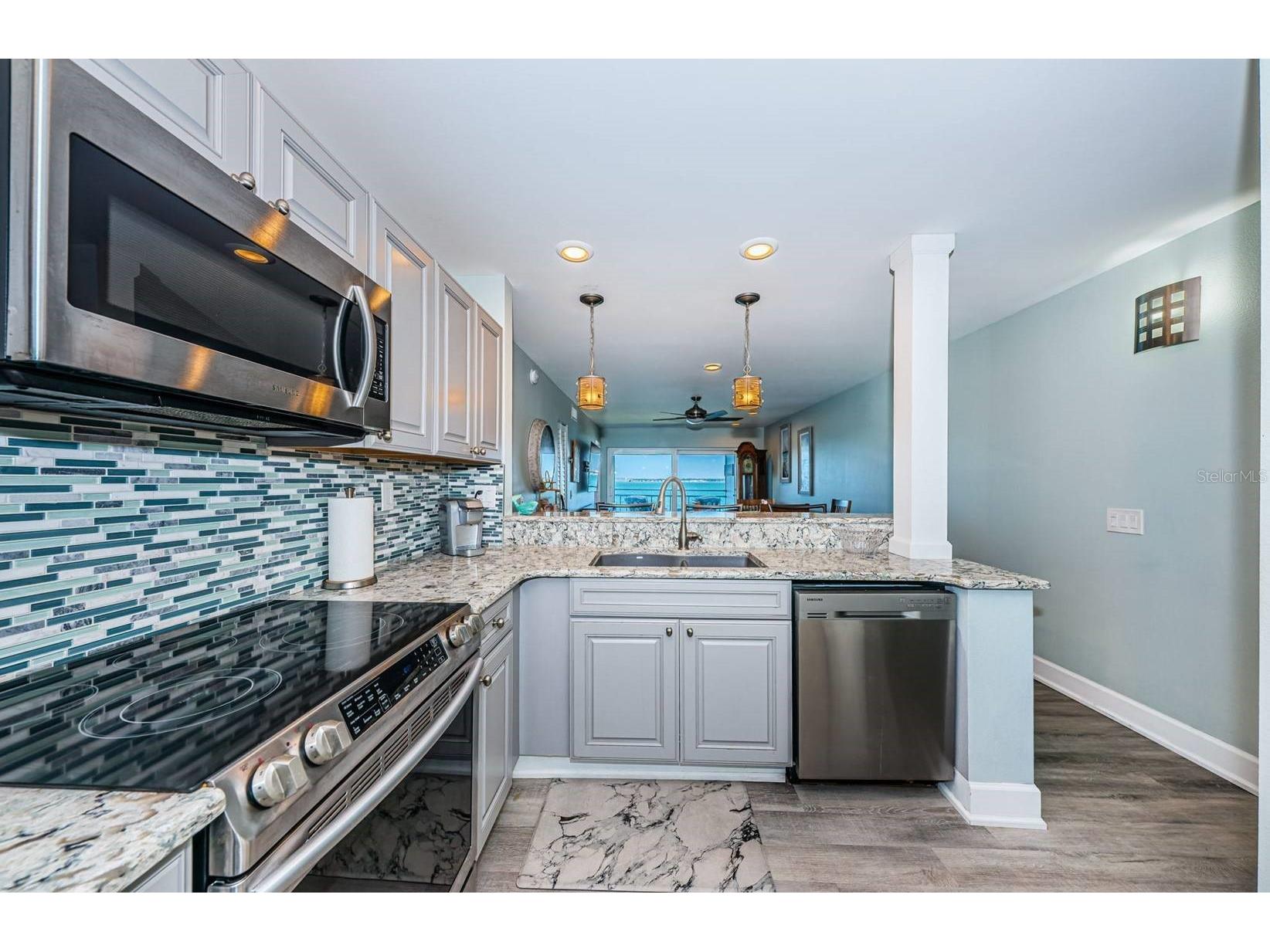 6265 Sun Boulevard #309 Saint Petersburg FL 33715 TB8473695 image9