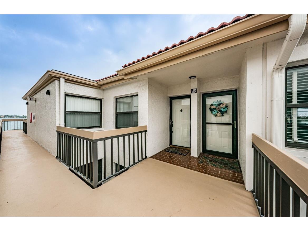 6265 Sun Boulevard #312 Saint Petersburg FL 33715 - BOCA CIEGA BAY U8237293 image1