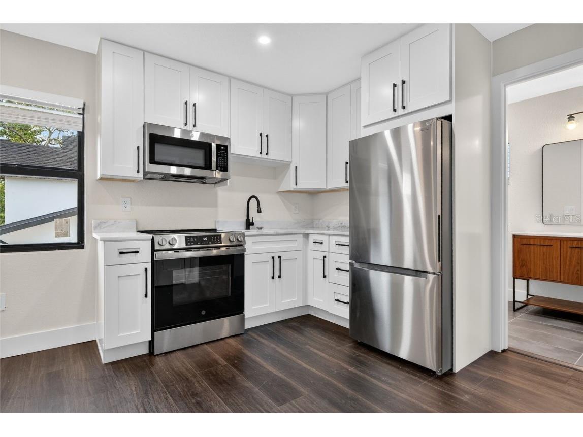 6266 4th Avenue S Saint Petersburg FL 33707 TB8329271 image73