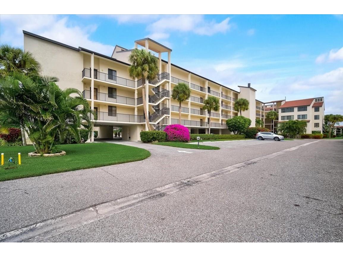 6267 Midnight Pass Road #304 Sarasota FL 34242 A4555022 image1
