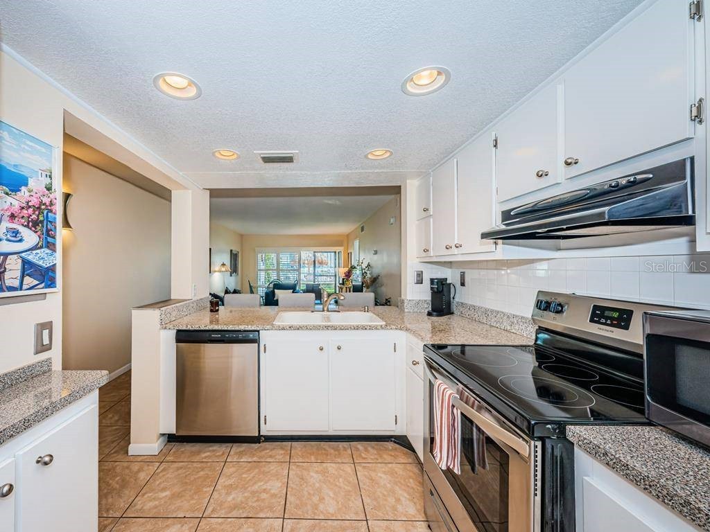 6268 Palma Del Mar Boulevard S #102 Saint Petersburg FL 33715 U8239896 image7