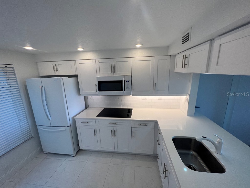 6268 Palma Del Mar Boulevard S #109 Saint Petersburg FL 33715 - TAMPA BAY TB8407893 image4