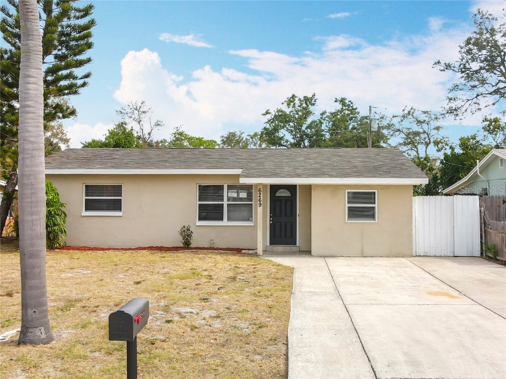 6269 50th Avenue N Saint Petersburg FL 33709 TB8385276 image1