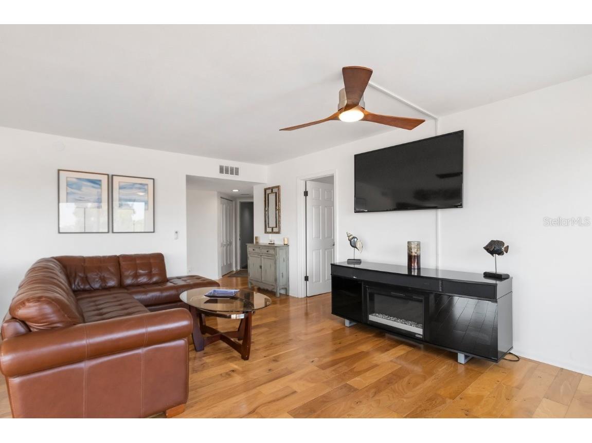 6269 Palma Del Mar Boulevard S #302 Saint Petersburg FL 33715 - TAMPA BAY TB8407883 image3