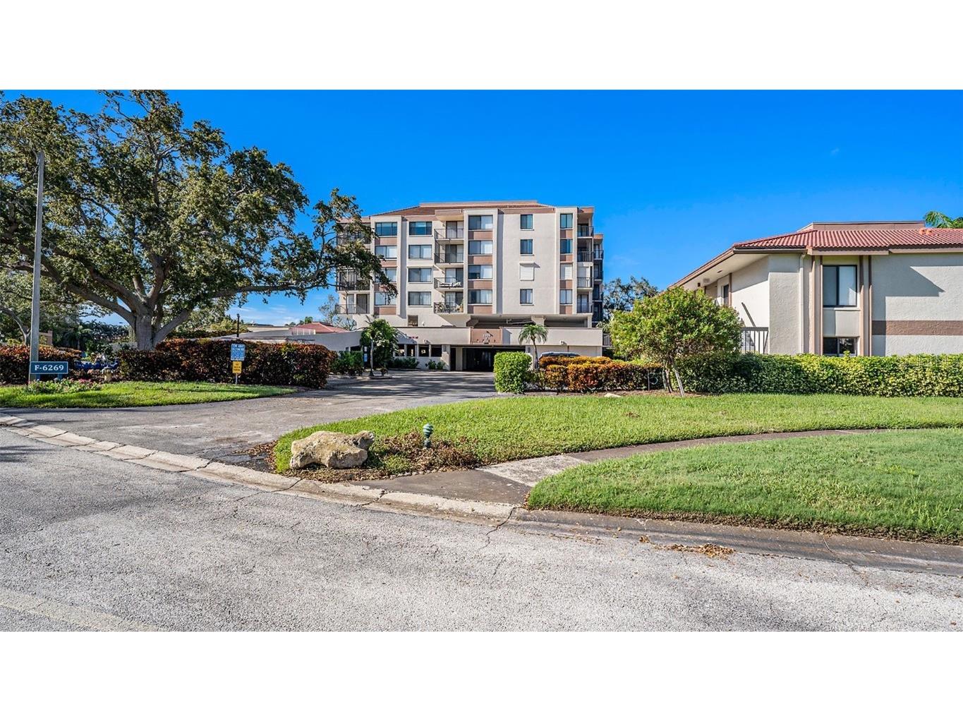6269 Palma Del Mar Boulevard S #405 Saint Petersburg FL 33715 TB8310587 image1