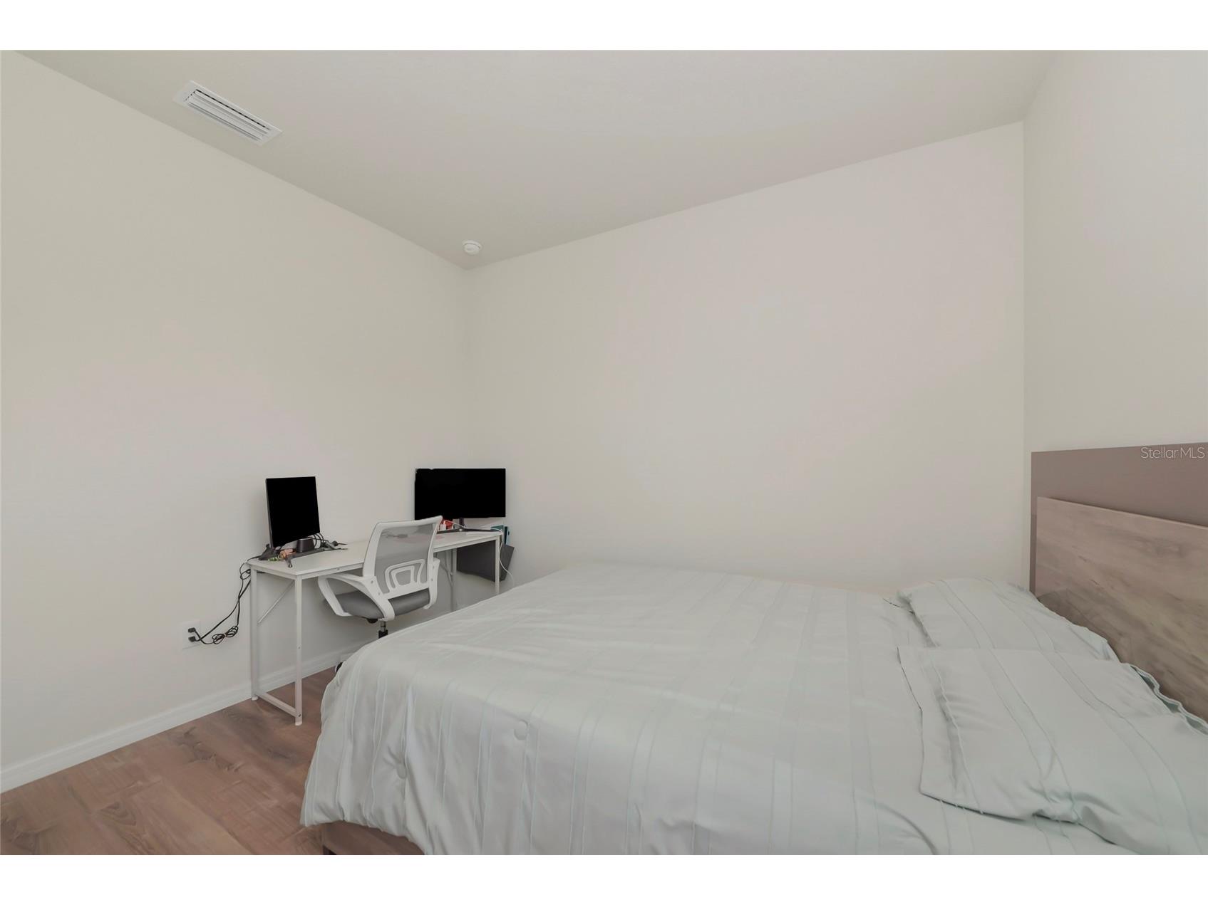 627 160th Street E Bradenton FL 34212 A4684736 image32