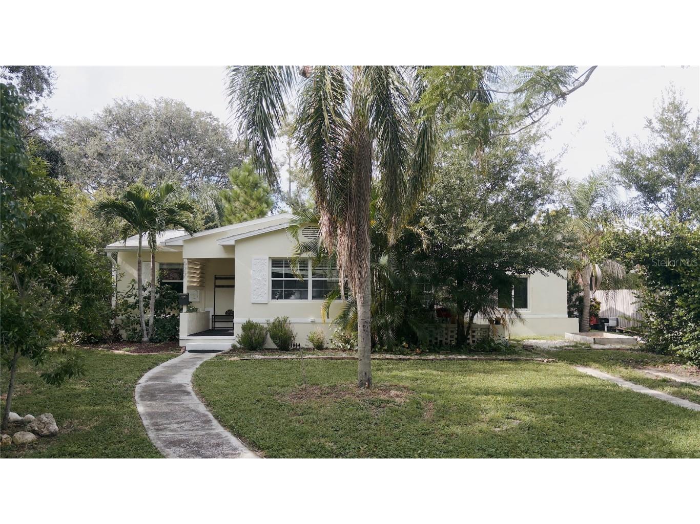 627 38th Avenue NE Saint Petersburg FL 33704 TB8372418 image1