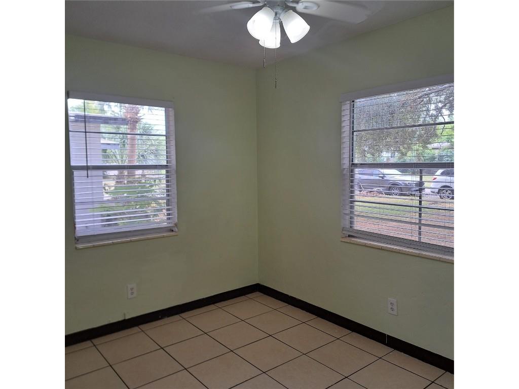627 61st Avenue S Saint Petersburg FL 33705 TB8446742 image24