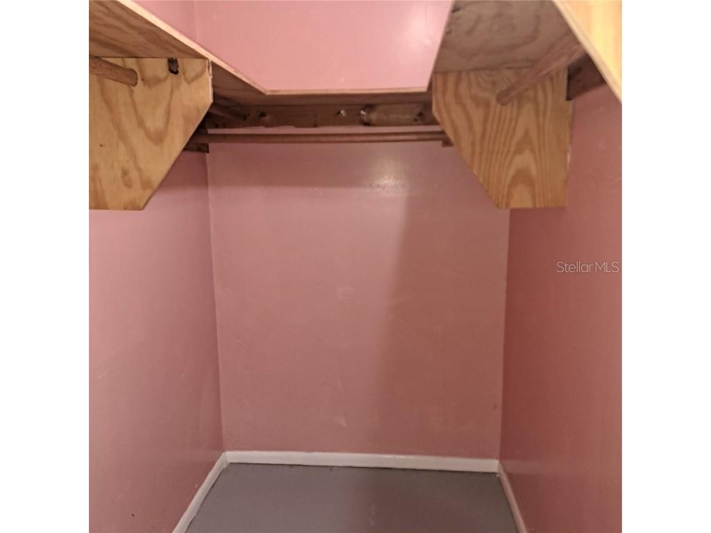 627 61st Avenue S Saint Petersburg FL 33705 TB8446742 image33