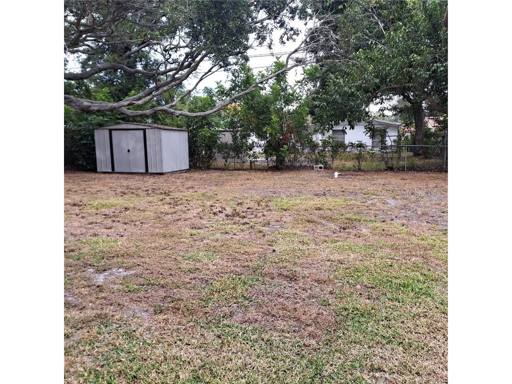 627 61st Avenue S Saint Petersburg FL 33705 TB8446742 image42