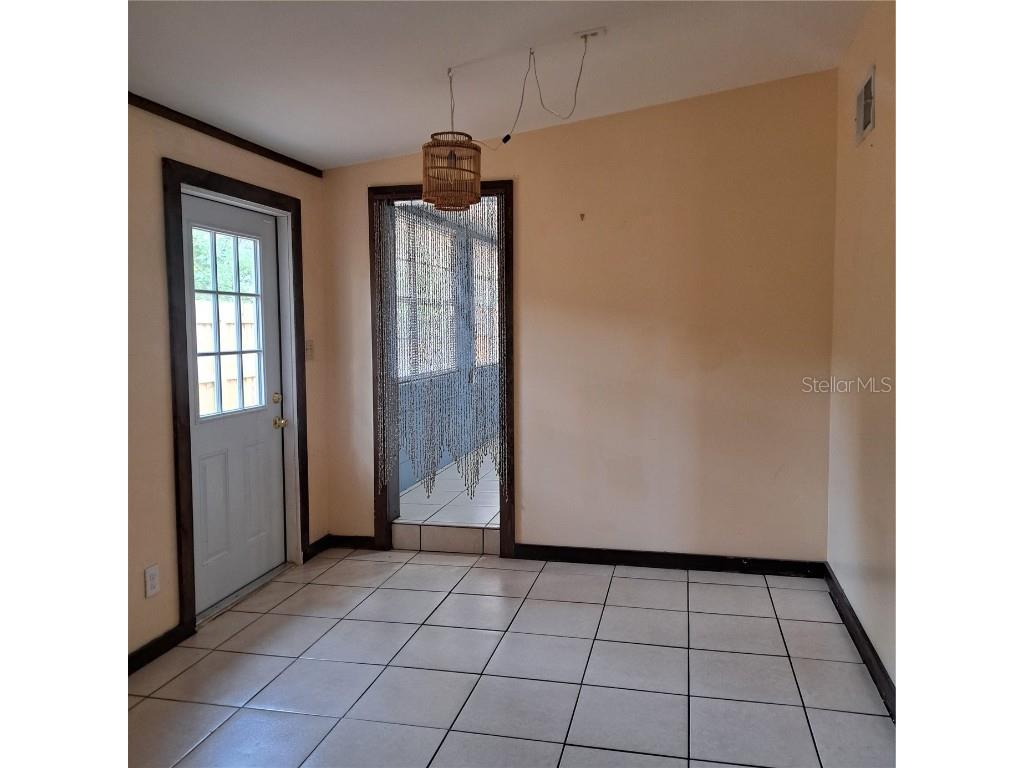 627 61st Avenue S Saint Petersburg FL 33705 TB8446742 image6