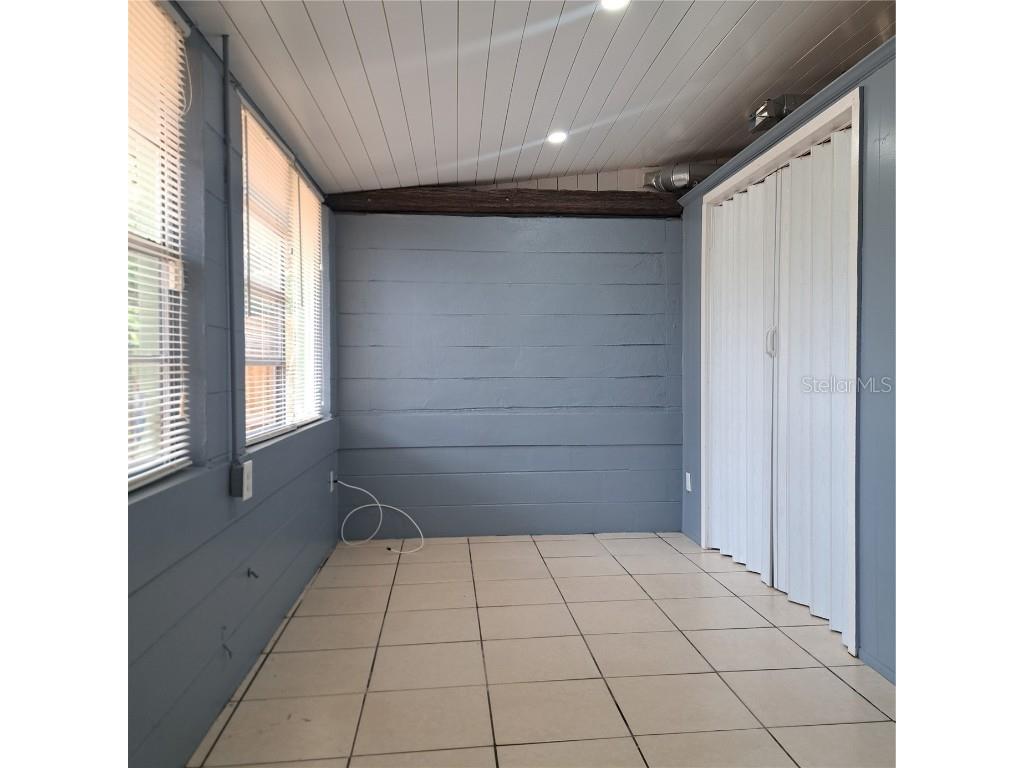 627 61st Avenue S Saint Petersburg FL 33705 TB8446742 image7