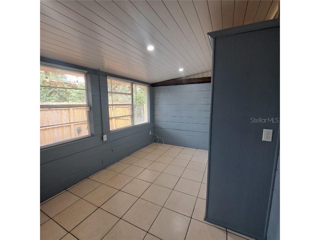 627 61st Avenue S Saint Petersburg FL 33705 TB8446742 image9