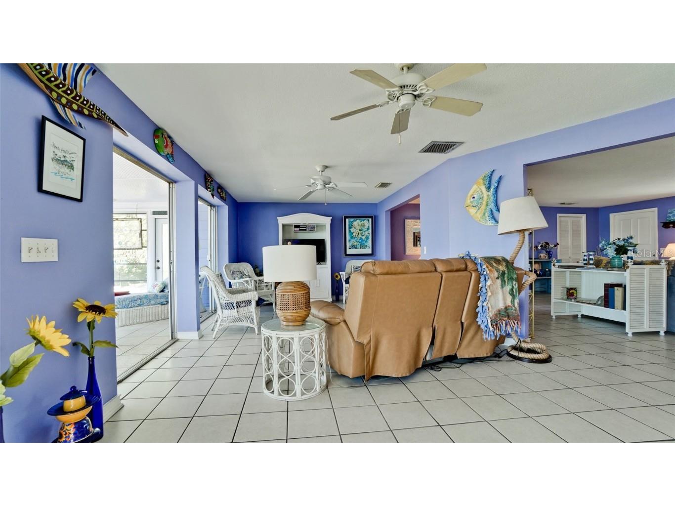 627 Concord Lane Holmes Beach FL 34217 A4674316 image16