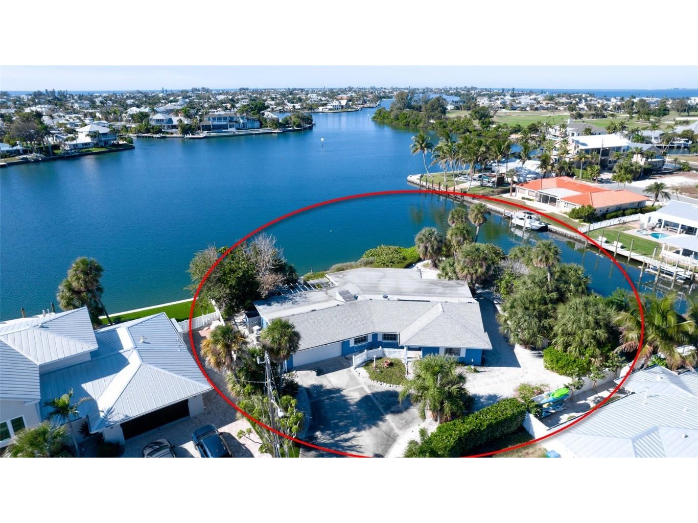 627 Concord Lane Holmes Beach FL 34217 A4674316 image2