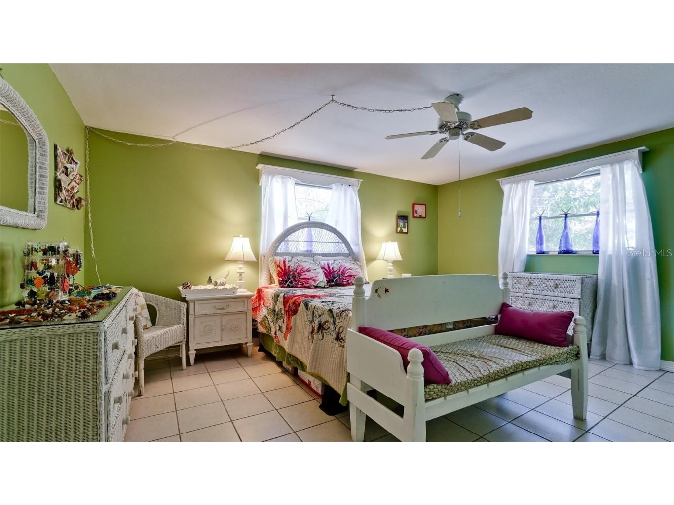 627 Concord Lane Holmes Beach FL 34217 A4674316 image43