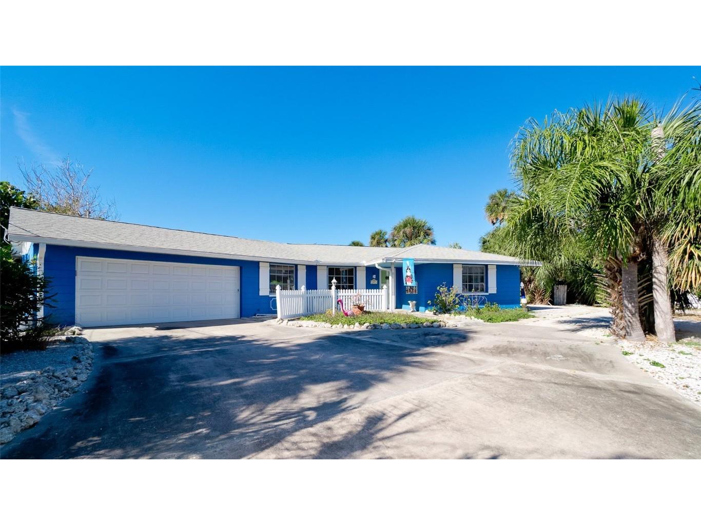 627 Concord Lane Holmes Beach FL 34217 A4674316 image5