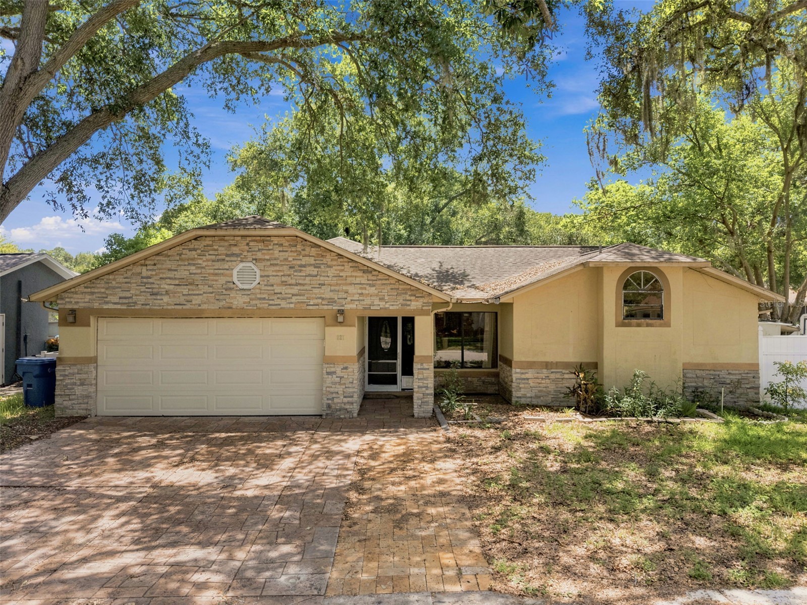 627 Crystal Dr Palm Harbor FL 34683 TB8528554 image1