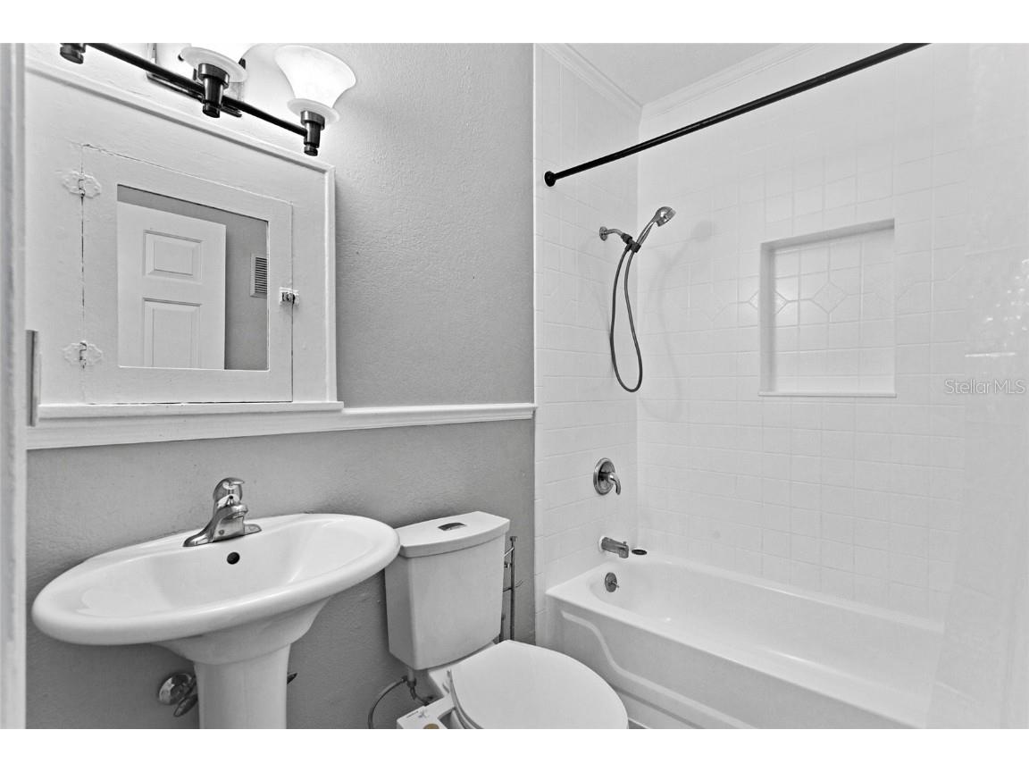 627 N Hyer Avenue Orlando FL 32803 O6279983 image10