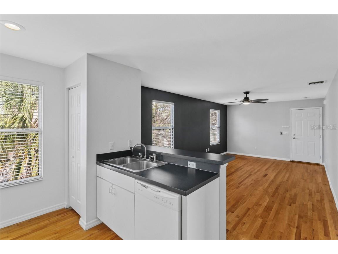 627 N Hyer Avenue Orlando FL 32803 O6279983 image32