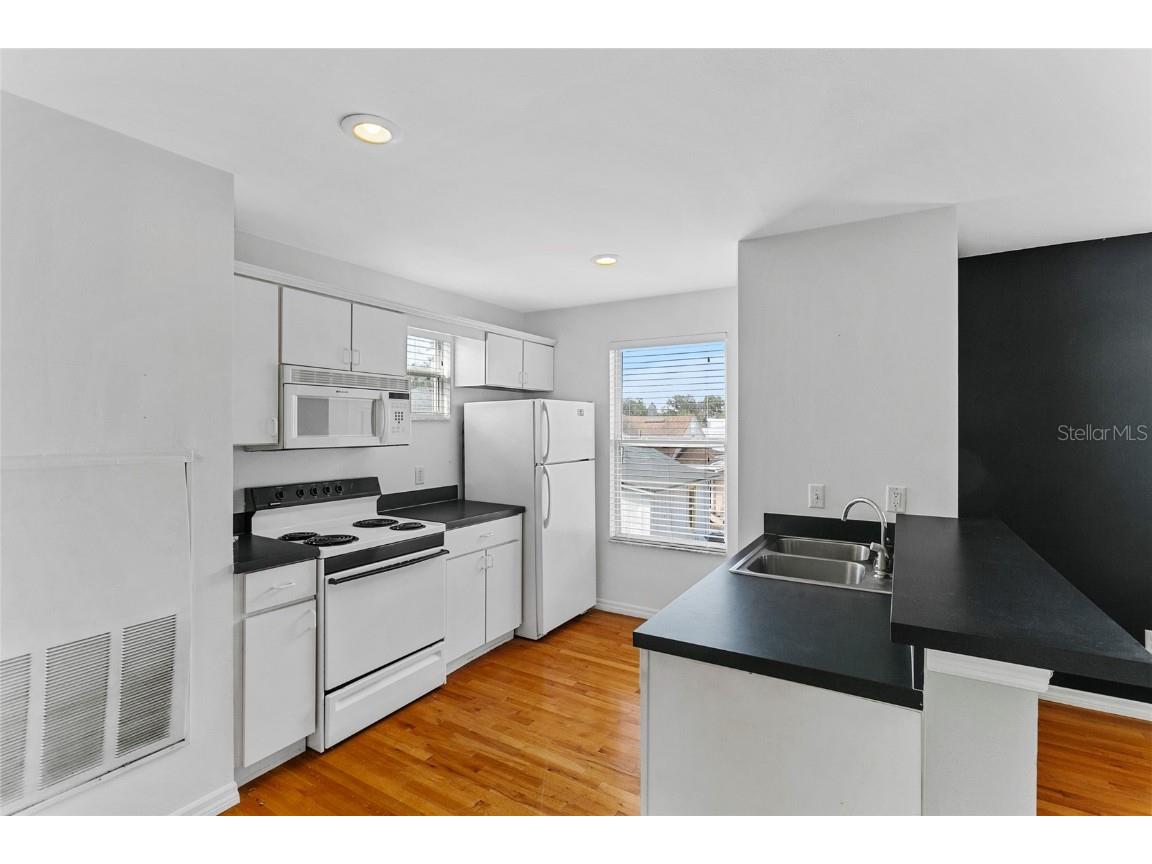 627 N Hyer Avenue Orlando FL 32803 O6279983 image33