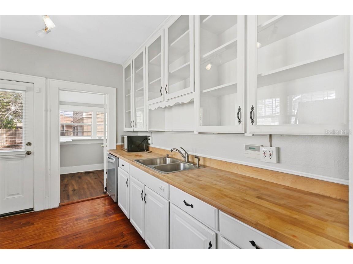 627 N Hyer Avenue Orlando FL 32803 O6279983 image8