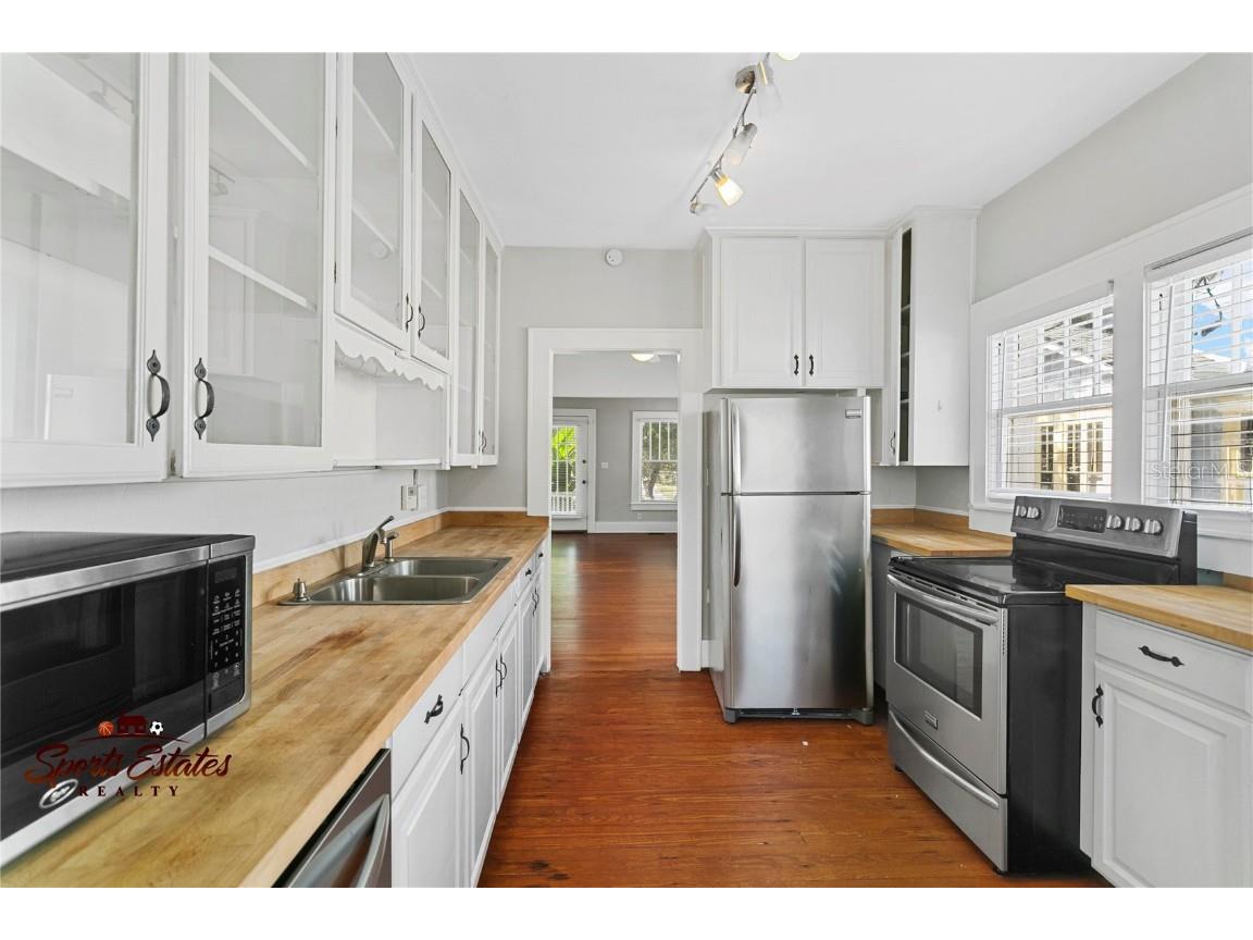 627 N Hyer Avenue Orlando FL 32803 O6334998 image3