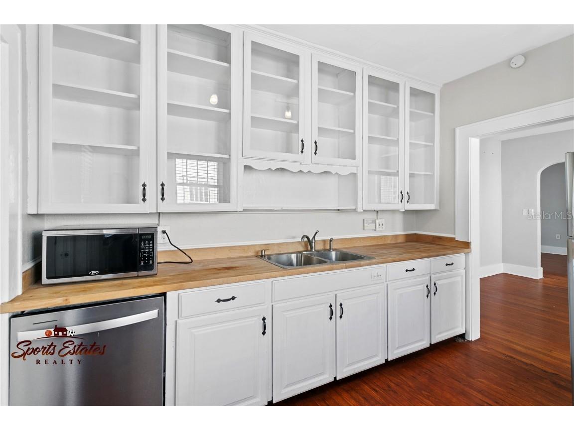 627 N Hyer Avenue Orlando FL 32803 O6334998 image4