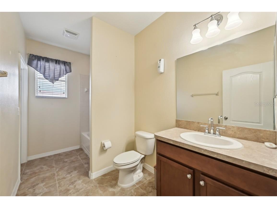 627 Washita Stone Drive Ruskin FL 33570 TB8367857 image16