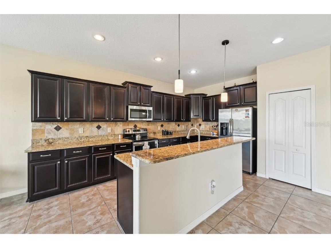 627 Washita Stone Drive Ruskin FL 33570 TB8367857 image6