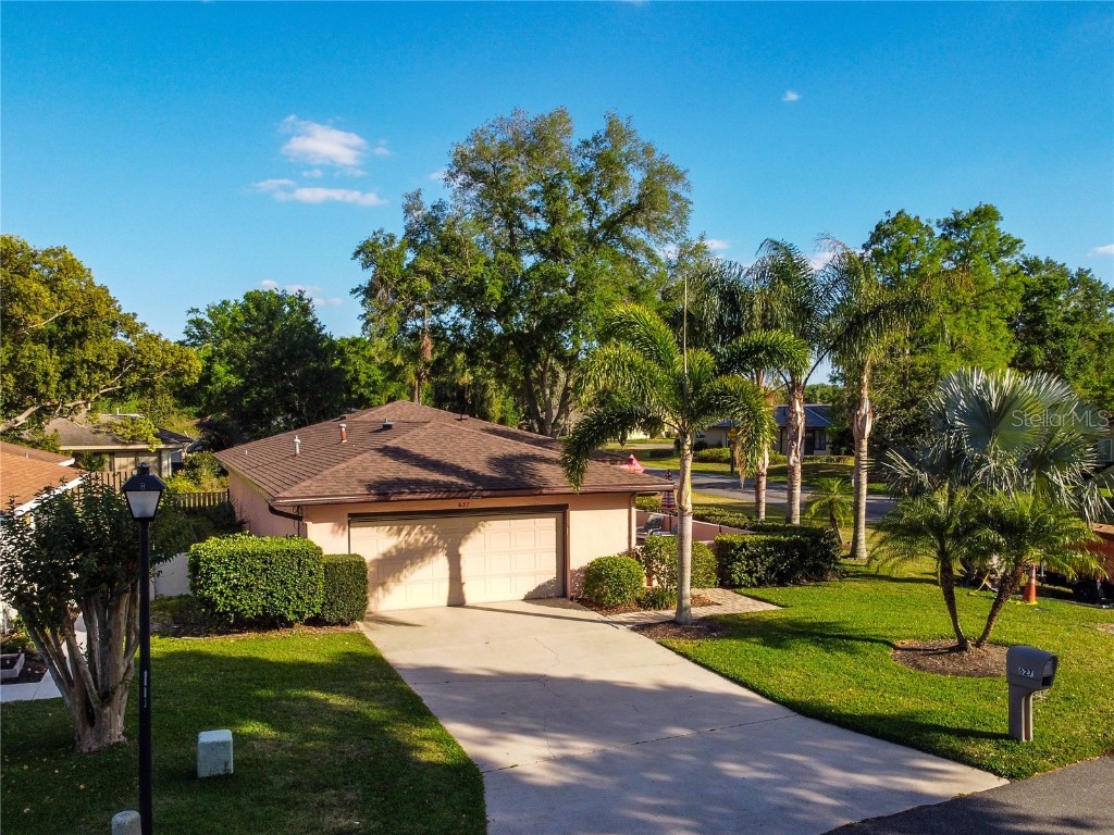 627 Wexford Court Winter Haven FL 33884 P4925095 image1